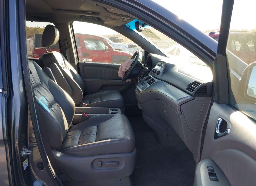 Photo 5 of 2010 Honda Odyssey EX-L (VIN 5FNRL3H64AB011319)