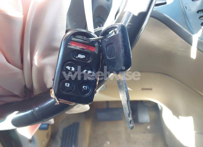 Photo 11 of 2010 Honda Odyssey EX-L (VIN 5FNRL3H64AB013071)