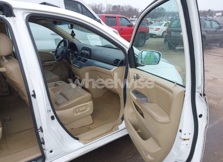 Photo 5 of 2010 Honda Odyssey EX-L (VIN 5FNRL3H65AB069293)