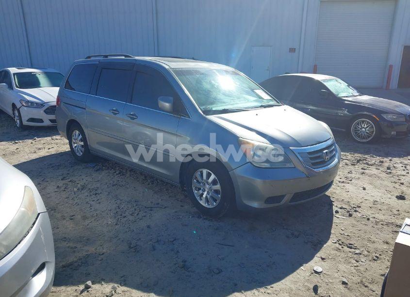 2010 Honda Odyssey EX-L (VIN 5FNRL3H66AB016490) main photo