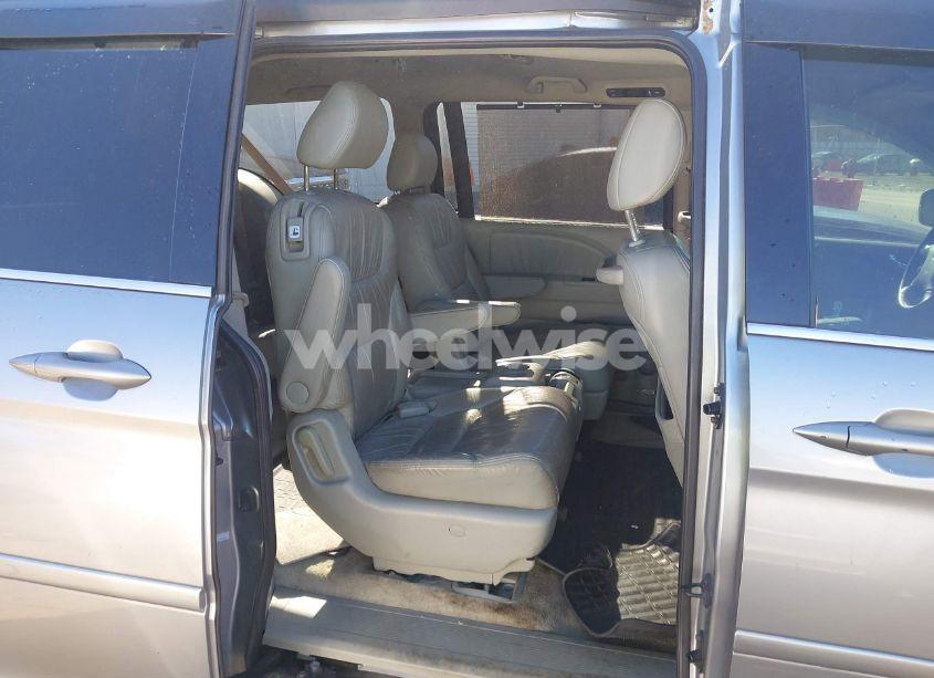 Photo 8 of 2010 Honda Odyssey EX-L (VIN 5FNRL3H66AB016490)