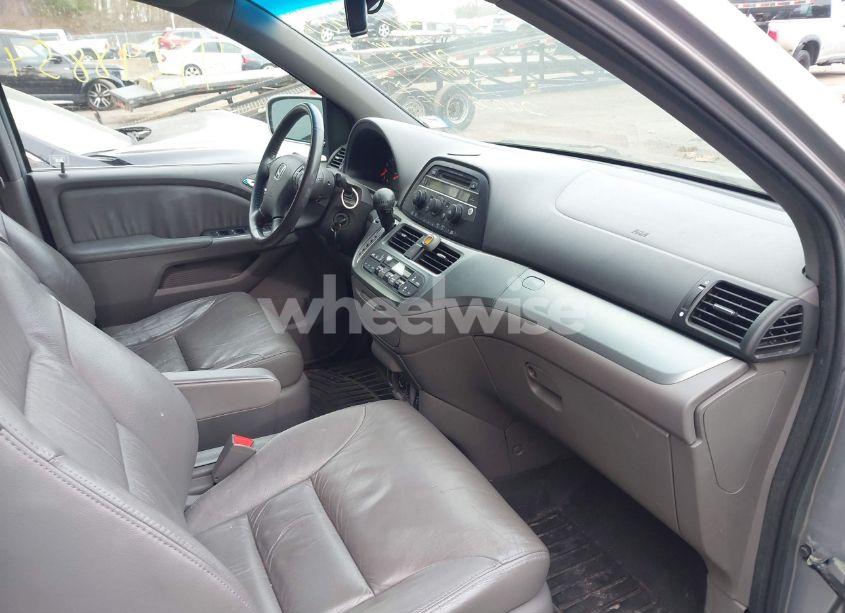 Photo 5 of 2010 Honda Odyssey EX-L (VIN 5FNRL3H67AB025747)