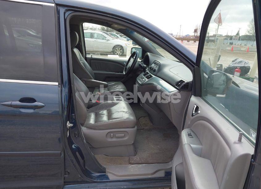 Photo 5 of 2010 Honda Odyssey EX-L (VIN 5FNRL3H67AB057923)