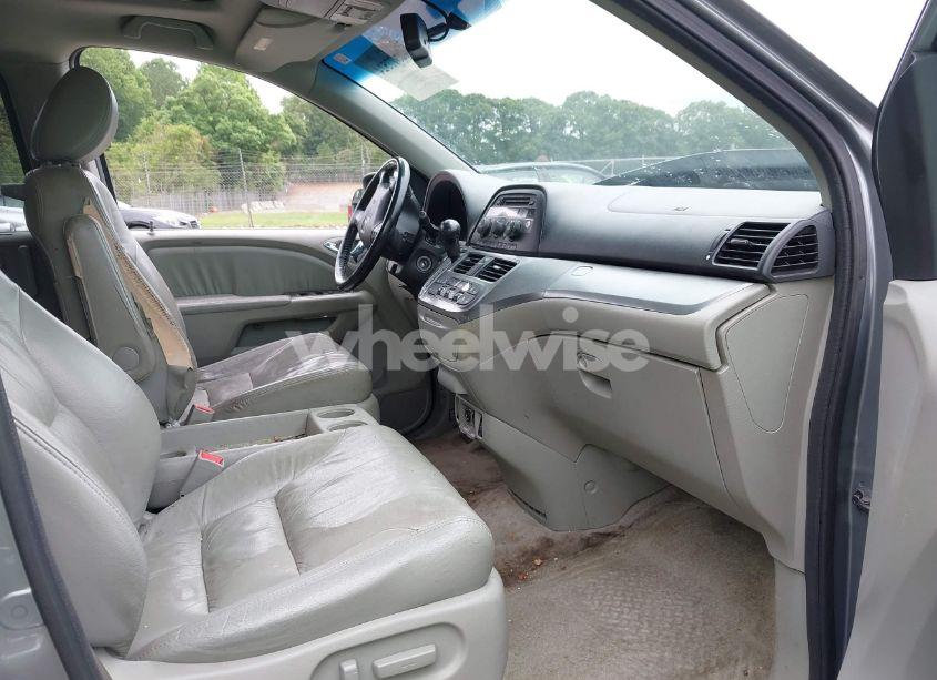 Photo 5 of 2010 Honda Odyssey EX-L (VIN 5FNRL3H67AB085642)