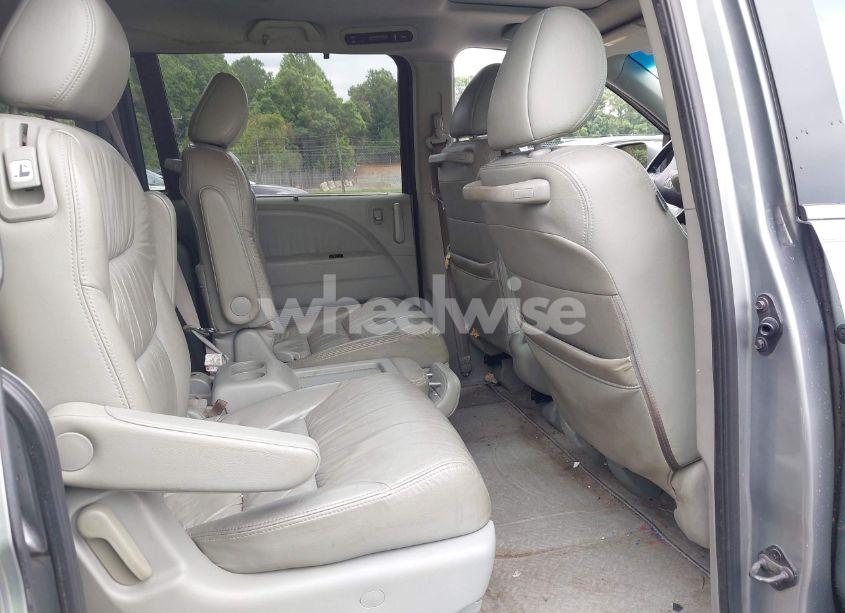 Photo 8 of 2010 Honda Odyssey EX-L (VIN 5FNRL3H67AB085642)