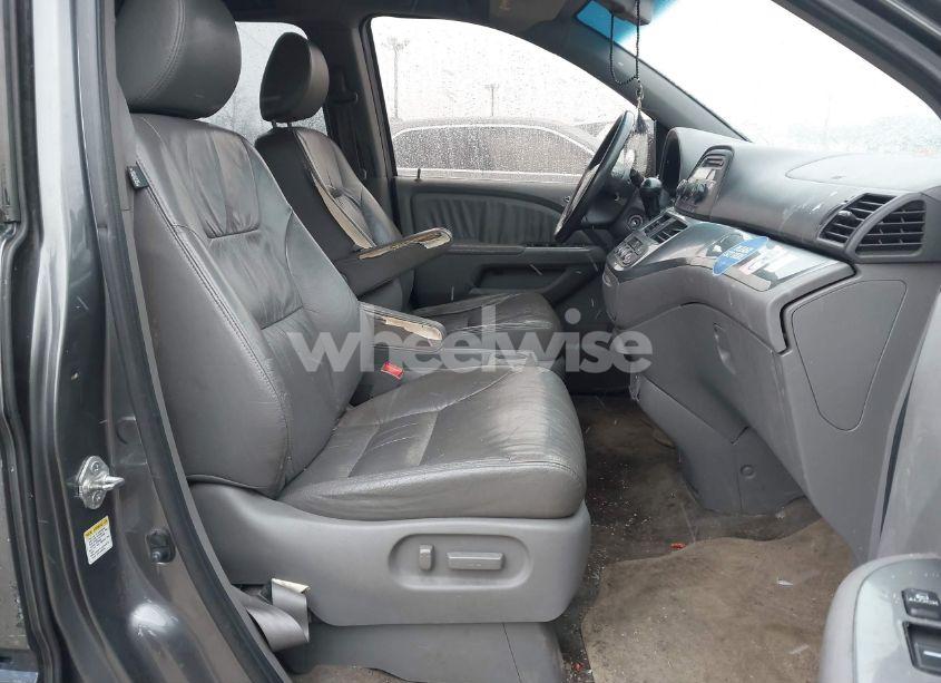 Photo 5 of 2010 Honda Odyssey EX-L (VIN 5FNRL3H68AB007774)