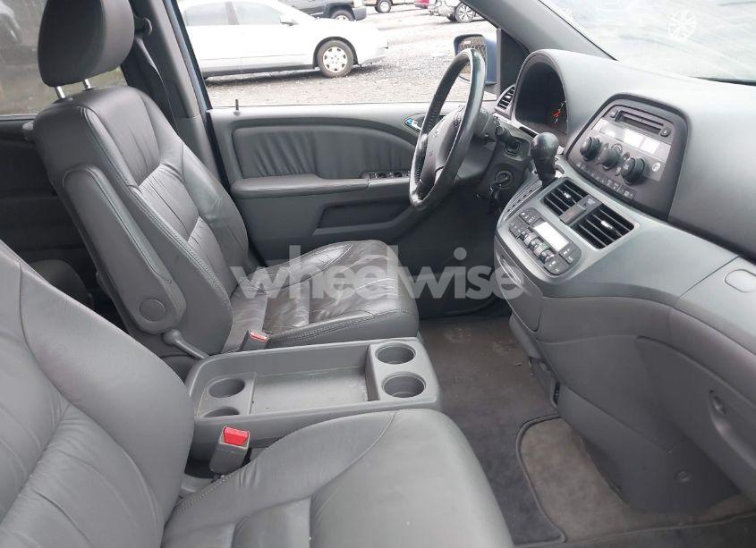 Photo 5 of 2010 Honda Odyssey EX-L (VIN 5FNRL3H68AB016975)
