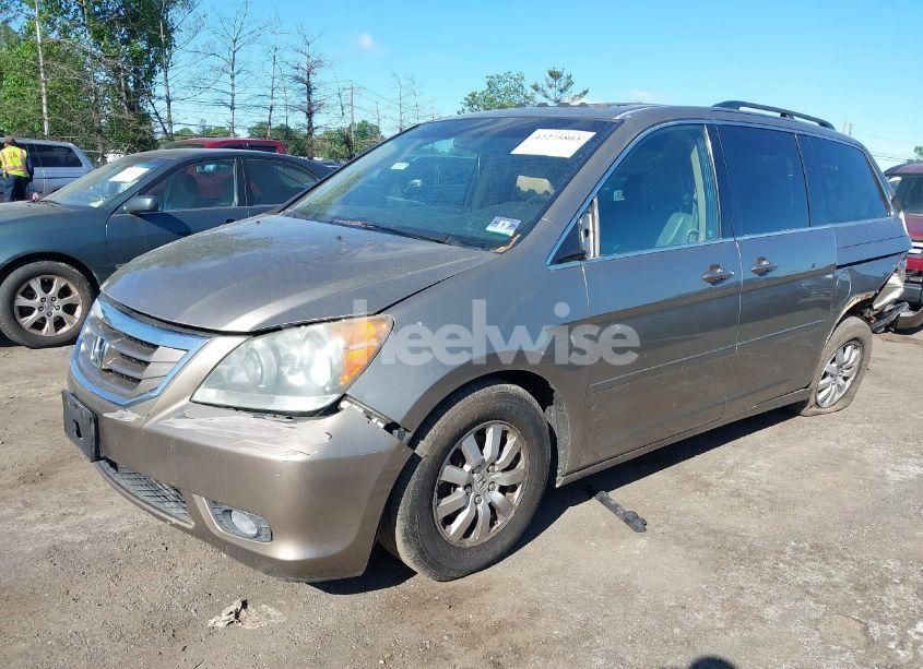 Photo 2 of 2010 Honda Odyssey EX-L (VIN 5FNRL3H68AB023411)
