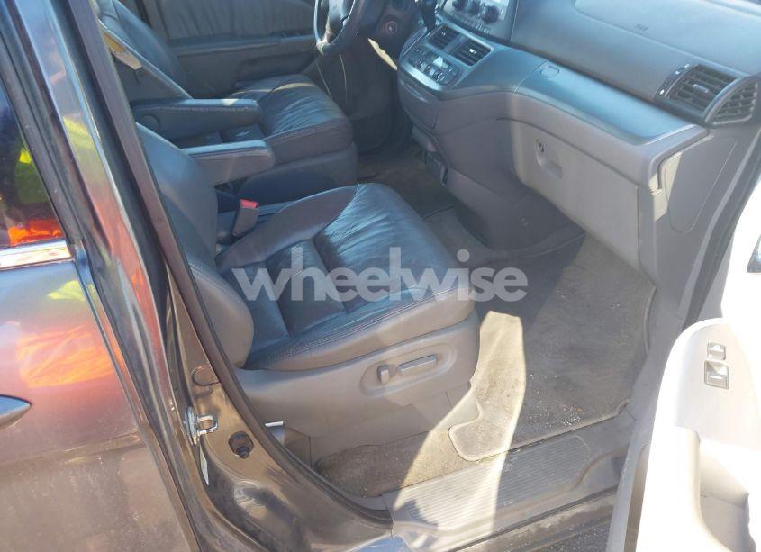 Photo 5 of 2010 Honda Odyssey EX-L (VIN 5FNRL3H68AB038541)