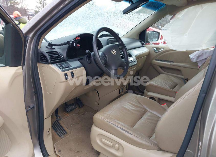 Photo 5 of 2010 Honda Odyssey EX-L (VIN 5FNRL3H69AB055591)