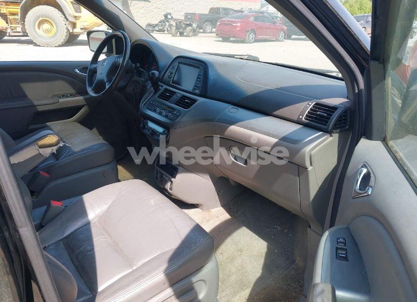 Photo 5 of 2010 Honda Odyssey EX-L (VIN 5FNRL3H70AB039028)