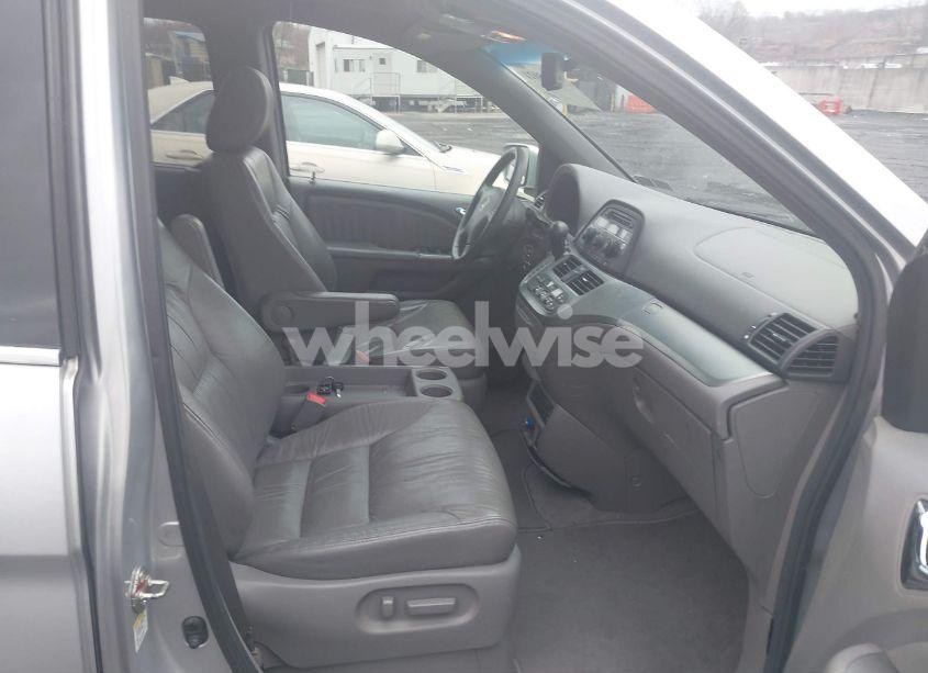 Photo 5 of 2010 Honda Odyssey EX-L (VIN 5FNRL3H70AB065001)