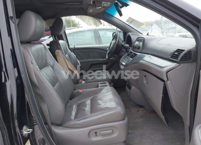 Photo 5 of 2010 Honda Odyssey EX-L (VIN 5FNRL3H70AB113368)