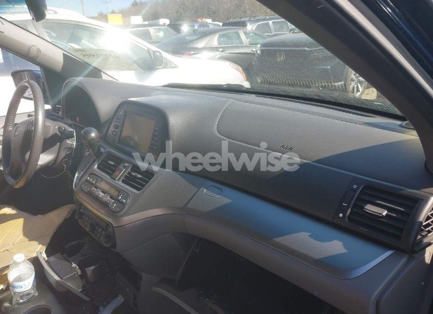 Photo 5 of 2010 Honda Odyssey EX-L (VIN 5FNRL3H71AB059434)