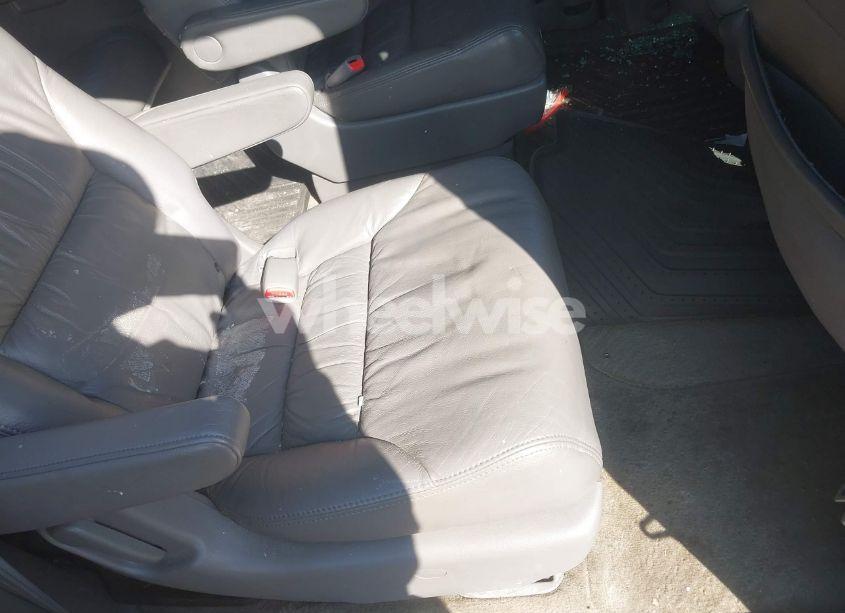 Photo 8 of 2010 Honda Odyssey EX-L (VIN 5FNRL3H71AB059434)