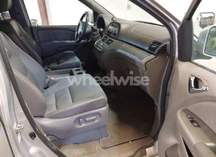 Photo 5 of 2010 Honda Odyssey EX-L (VIN 5FNRL3H71AB061264)