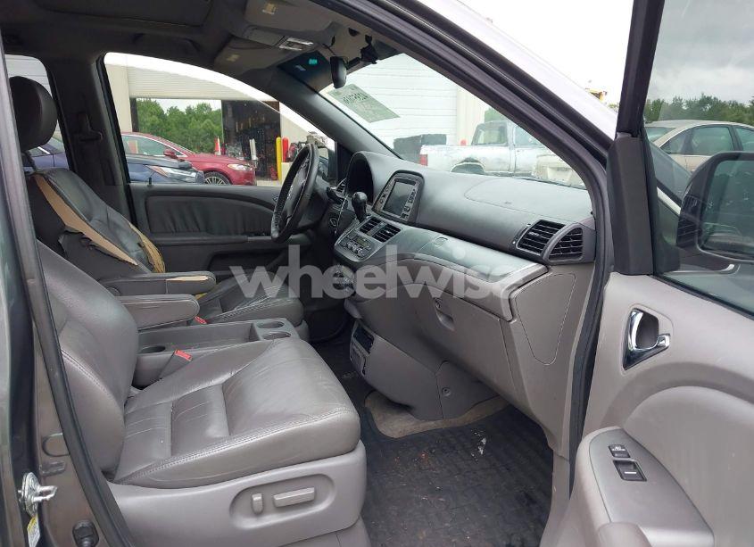 Photo 5 of 2010 Honda Odyssey EX-L (VIN 5FNRL3H71AB099710)