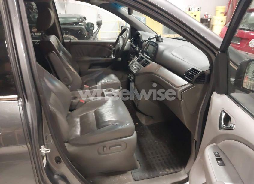 Photo 5 of 2010 Honda Odyssey EX-L (VIN 5FNRL3H72AB113615)