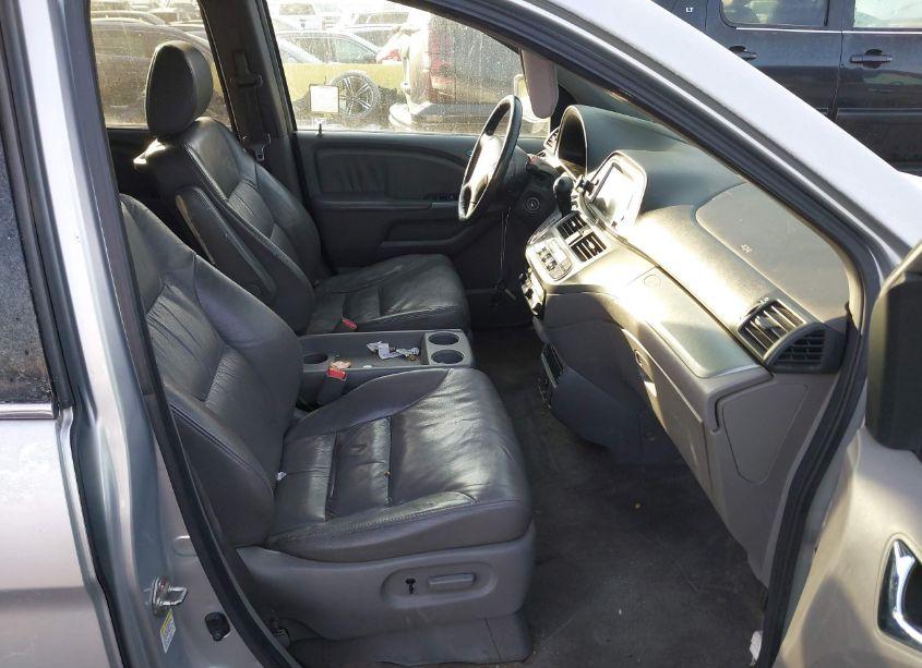 Photo 5 of 2010 Honda Odyssey EX-L (VIN 5FNRL3H73AB032171)