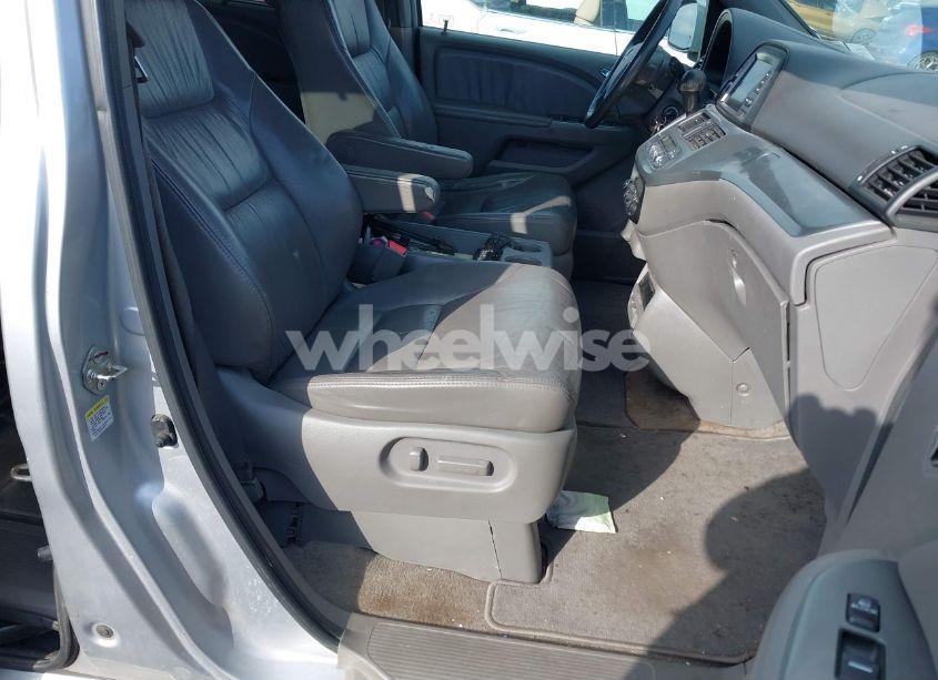 Photo 5 of 2010 Honda Odyssey EX-L (VIN 5FNRL3H73AB043168)