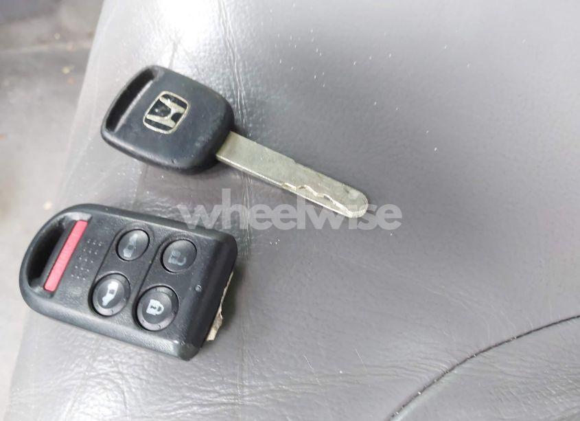 Photo 11 of 2010 Honda Odyssey EX-L (VIN 5FNRL3H73AB091558)