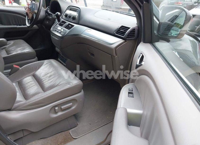 Photo 5 of 2010 Honda Odyssey EX-L (VIN 5FNRL3H73AB091558)