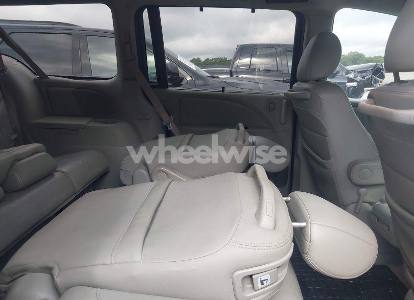 Photo 8 of 2010 Honda Odyssey EX-L (VIN 5FNRL3H73AB099143)