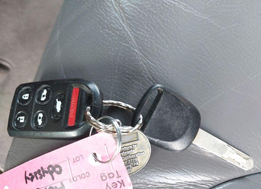 Photo 11 of 2010 Honda Odyssey EX-L (VIN 5FNRL3H73AB104230)