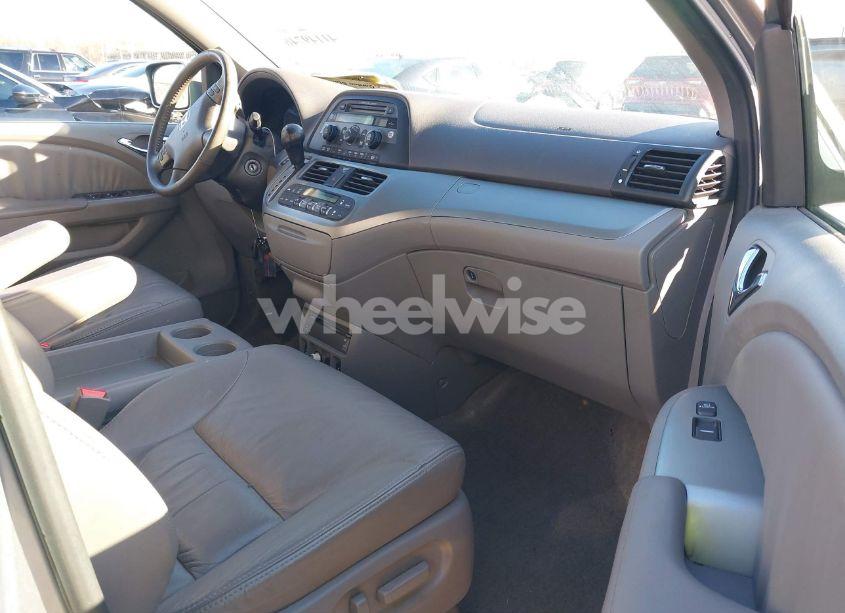 Photo 5 of 2010 Honda Odyssey EX-L (VIN 5FNRL3H74AB006792)