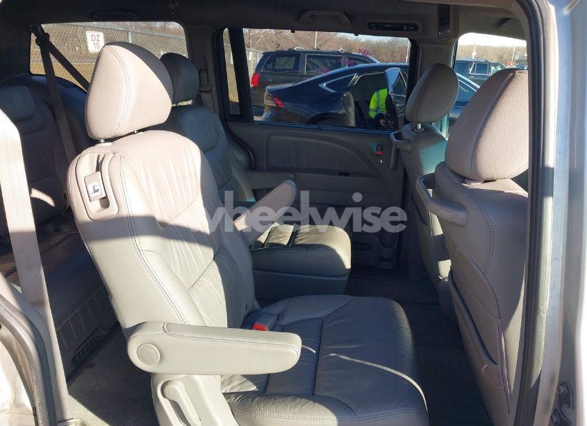 Photo 8 of 2010 Honda Odyssey EX-L (VIN 5FNRL3H74AB006792)