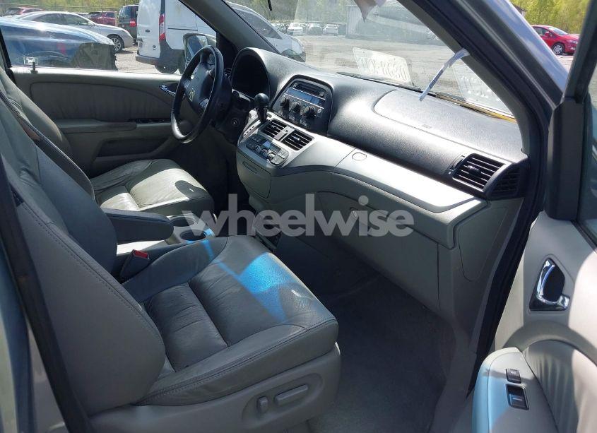 Photo 5 of 2010 Honda Odyssey EX-L (VIN 5FNRL3H74AB046578)