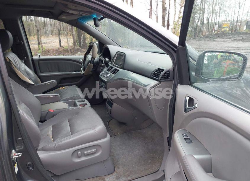 Photo 5 of 2010 Honda Odyssey EX-L (VIN 5FNRL3H75AB021480)