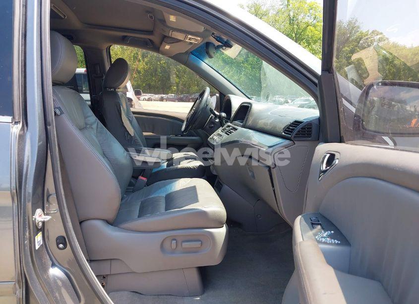 Photo 5 of 2010 Honda Odyssey EX-L (VIN 5FNRL3H76AB071871)