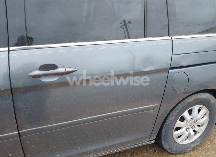 Photo 14 of 2010 Honda Odyssey EX-L (VIN 5FNRL3H76AB095149)