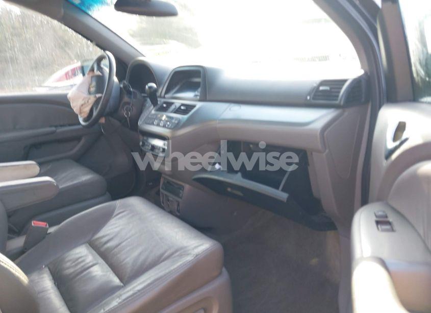 Photo 5 of 2010 Honda Odyssey EX-L (VIN 5FNRL3H76AB102973)