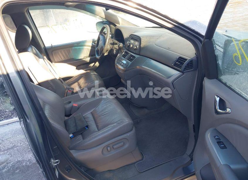 Photo 5 of 2010 Honda Odyssey EX-L (VIN 5FNRL3H77AB015910)