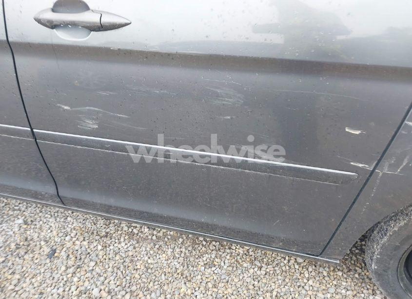 Photo 13 of 2010 Honda Odyssey EX-L (VIN 5FNRL3H78AB023627)