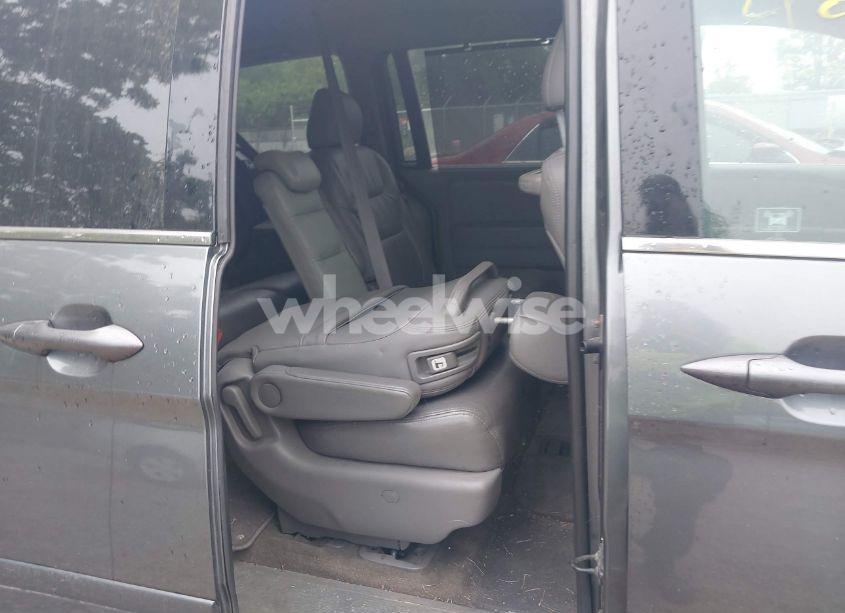 Photo 8 of 2010 Honda Odyssey EX-L (VIN 5FNRL3H78AB023627)