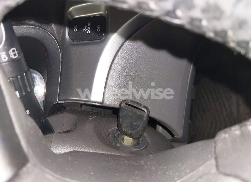 Photo 11 of 2010 Honda Odyssey EX-L (VIN 5FNRL3H78AB030111)