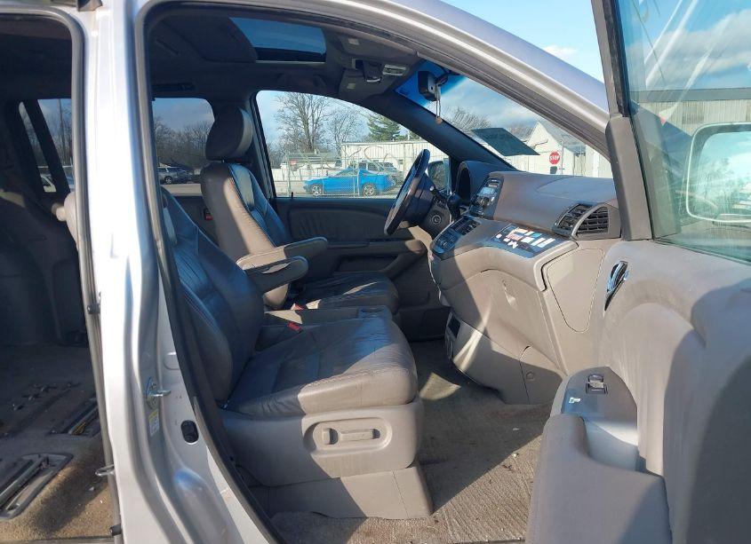 Photo 5 of 2010 Honda Odyssey EX-L (VIN 5FNRL3H78AB077039)