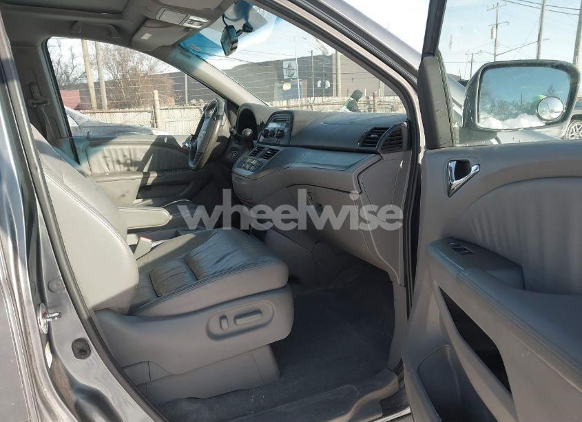 Photo 5 of 2010 Honda Odyssey EX-L (VIN 5FNRL3H7XAB012502)