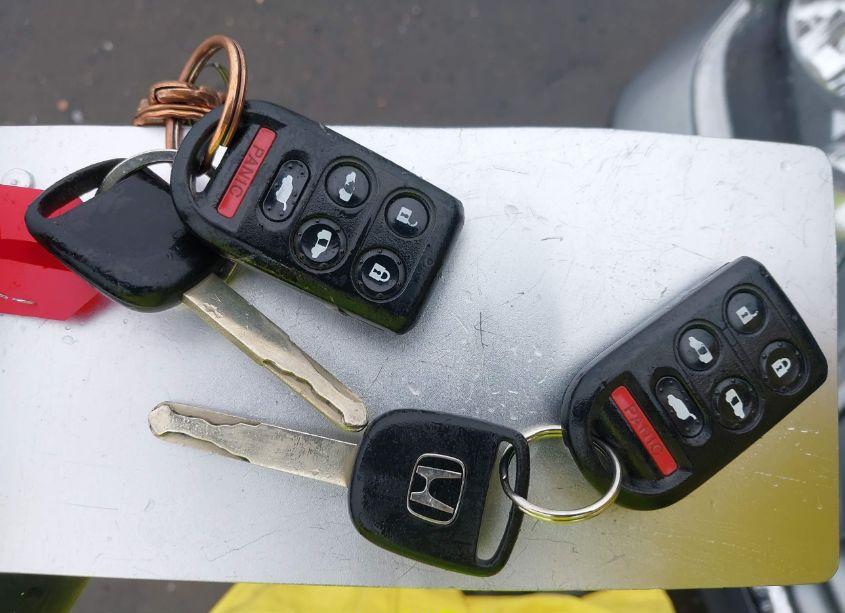 Photo 11 of 2010 Honda Odyssey EX-L (VIN 5FNRL3H7XAB035049)