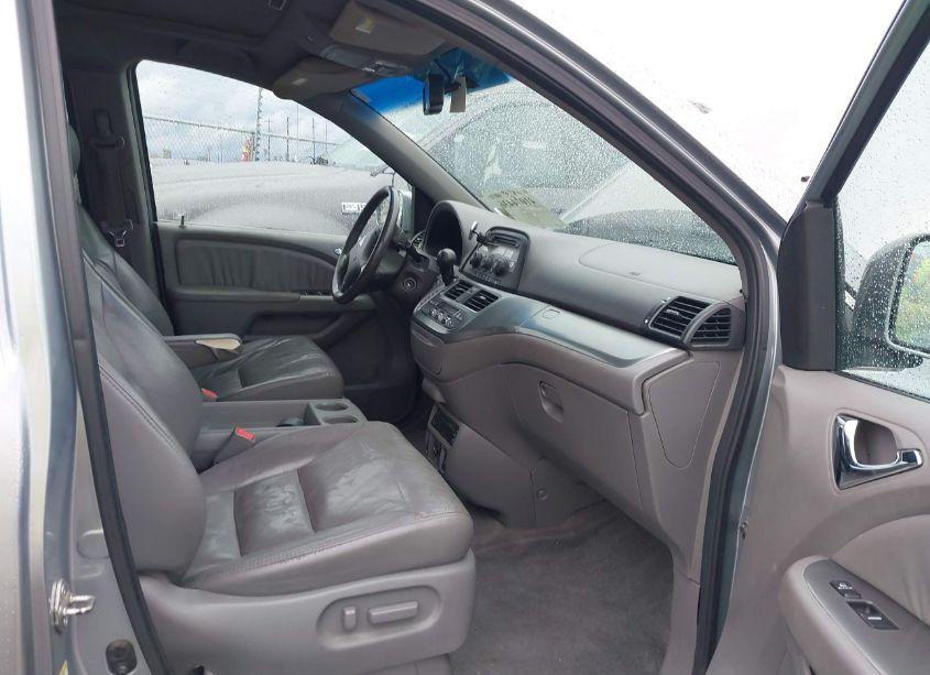 Photo 5 of 2010 Honda Odyssey EX-L (VIN 5FNRL3H7XAB035049)