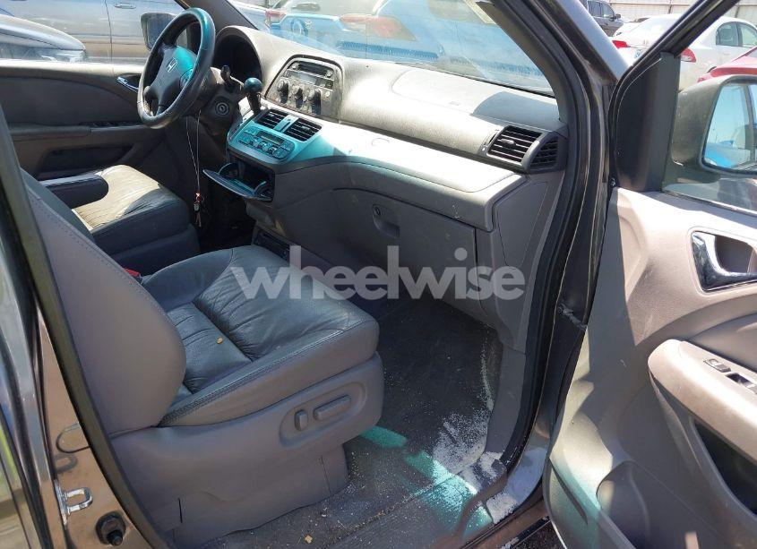 Photo 5 of 2010 Honda Odyssey EX-L (VIN 5FNRL3H7XAB061280)