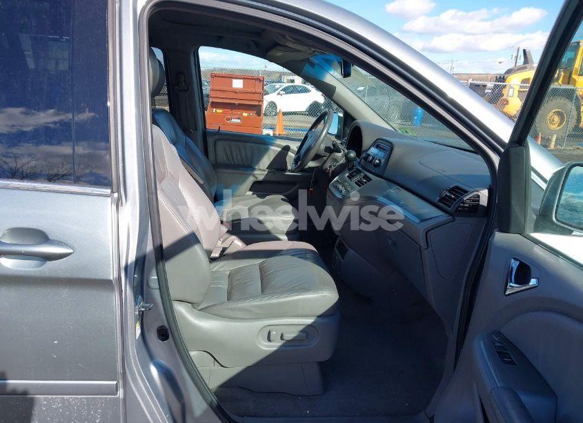 Photo 5 of 2010 Honda Odyssey EX-L (VIN 5FNRL3H7XAB078368)