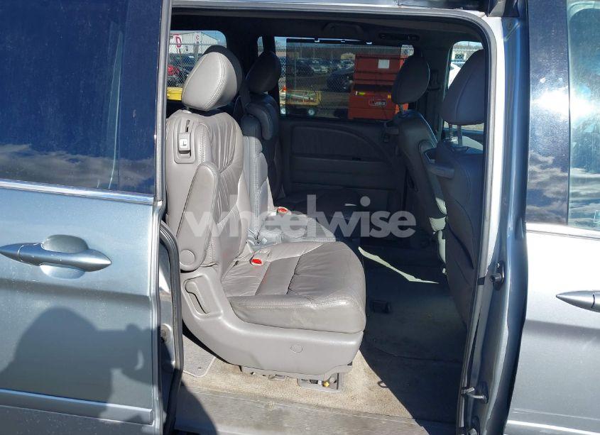 Photo 8 of 2010 Honda Odyssey EX-L (VIN 5FNRL3H7XAB078368)