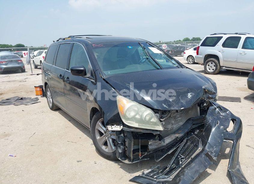 2010 Honda Odyssey TOURING (VIN 5FNRL3H90AB070720) main photo