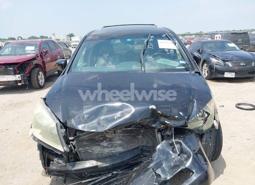 Photo 13 of 2010 Honda Odyssey TOURING (VIN 5FNRL3H90AB070720)