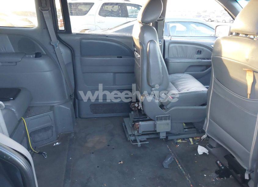Photo 8 of 2010 Honda Odyssey TOURING (VIN 5FNRL3H92AB095859)