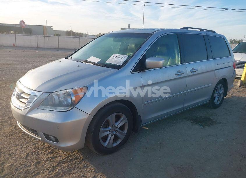 Photo 2 of 2010 Honda Odyssey TOURING (VIN 5FNRL3H94AB013484)